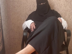 Syrian mummy on every side hijab gives jerk off instructions, cum upon her