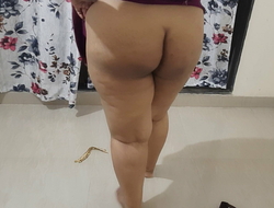 HORNY Sexy NAUGHTY BHABHI In the air Chunky BOOBS & Sexy ASS.. CHANGING HER Glad rags